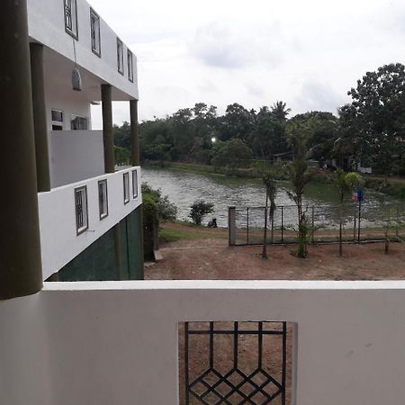 Kanora Lake Resort Maharagama Esterno foto